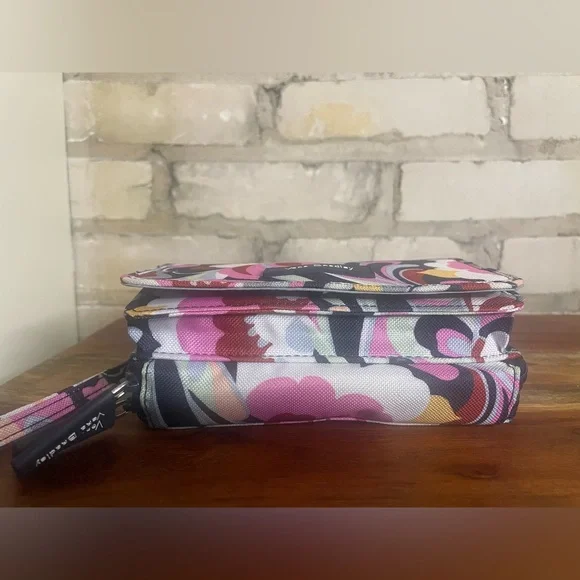 Vera Bradley  RFID 3 in 1 Handbag /Travel  Bag Crossbody, Wristlet,  Navy Floral - Picture 6 of 16